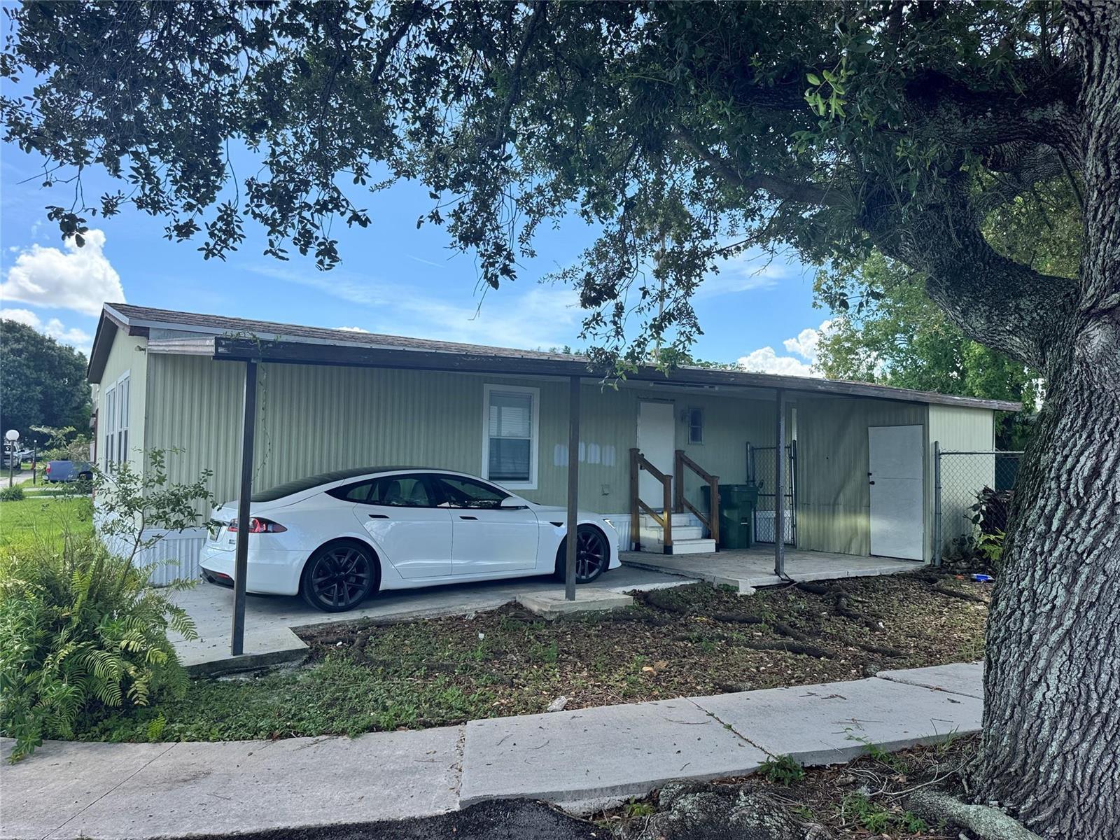 21850 NW 7th Court, Pembroke Pines FL 33029 photo 2