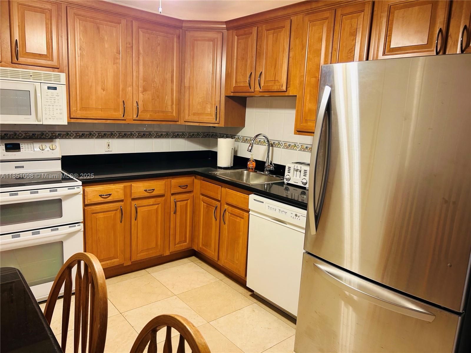 5825 Collins Ave # 10H, Miami Beach FL 33140 photo 2