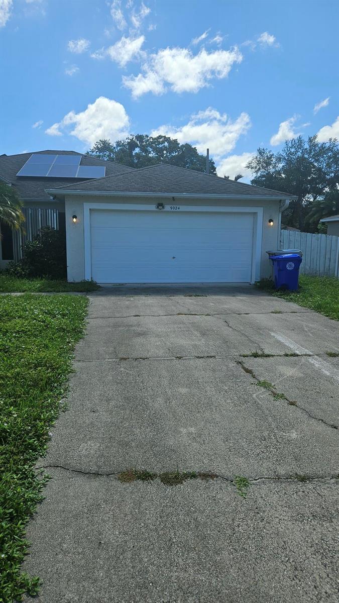 9024 100th Court, Vero Beach FL 32967 photo 2
