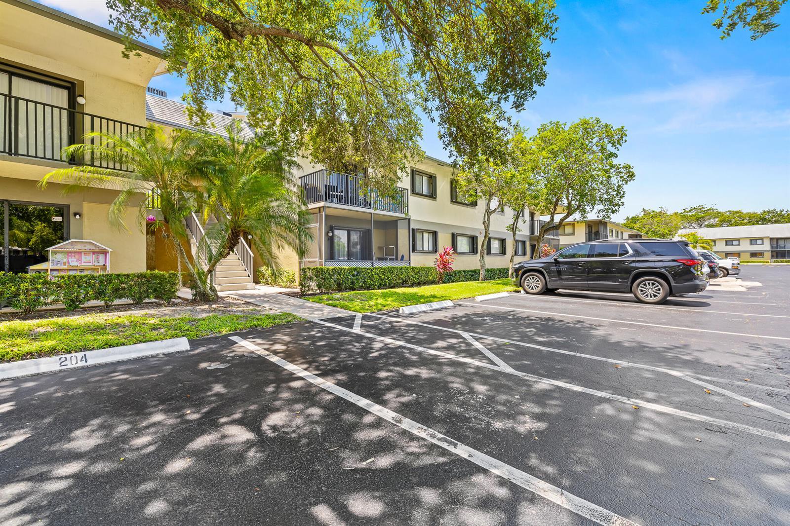 610 Trace Circle # 206, Deerfield Beach FL 33441 photo 2