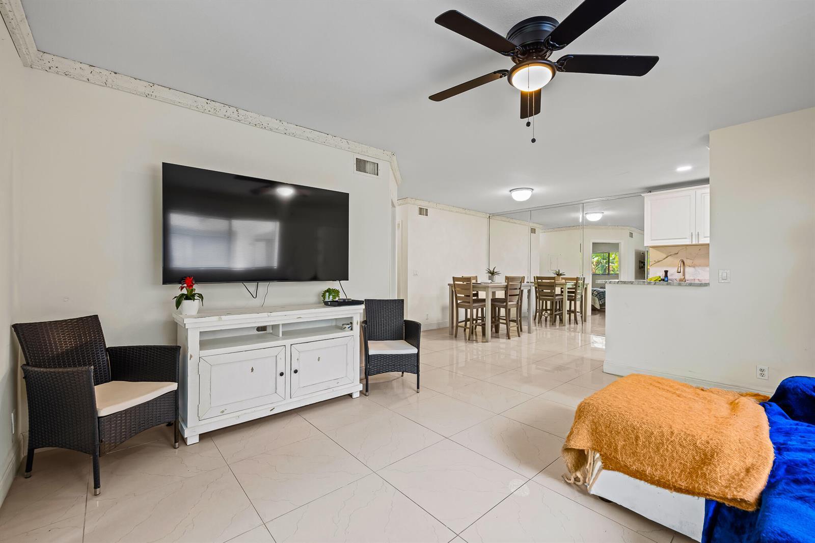 610 Trace Circle # 206, Deerfield Beach FL 33441 photo 4