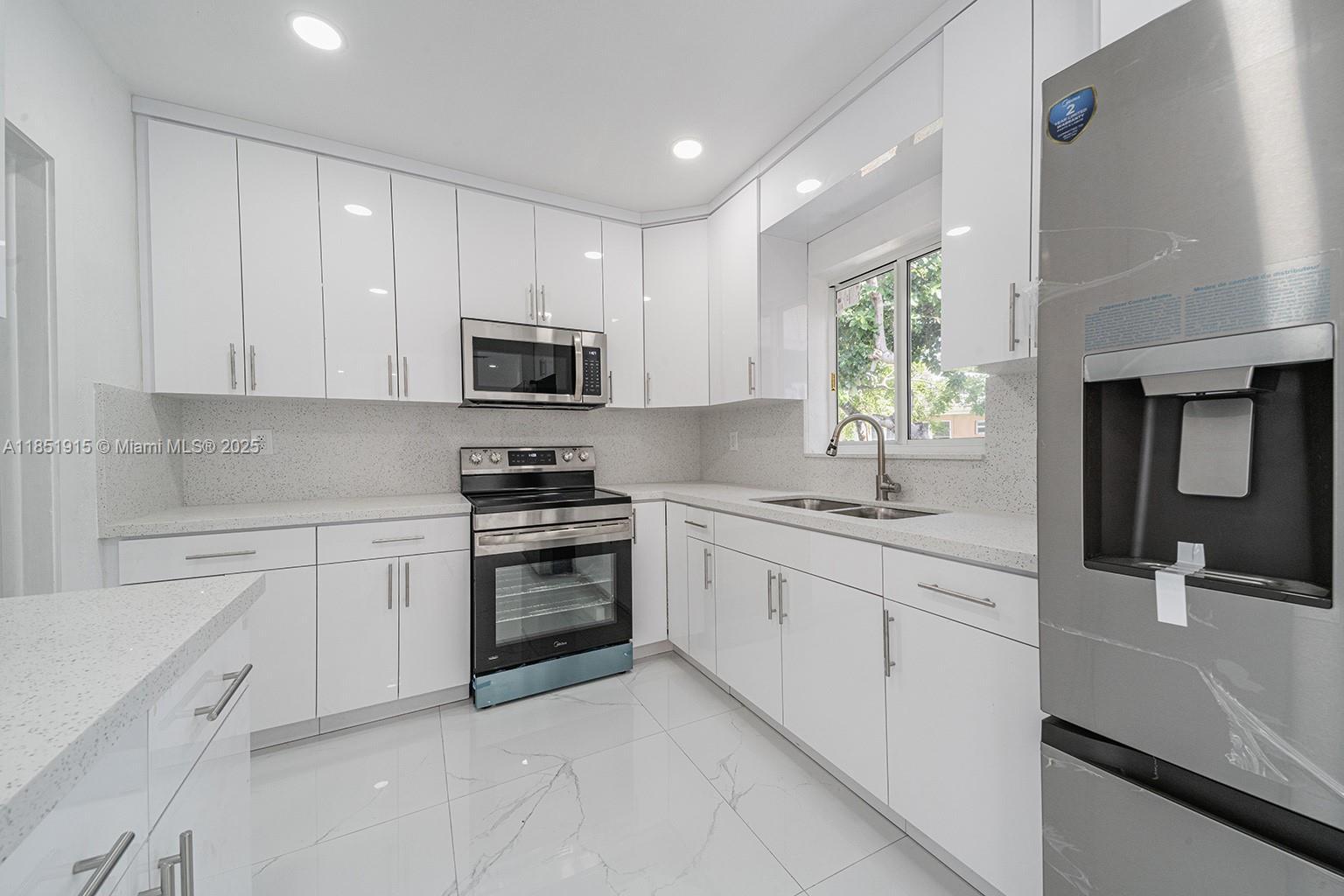 7721 Indigo St, Miramar FL 33023 photo 5