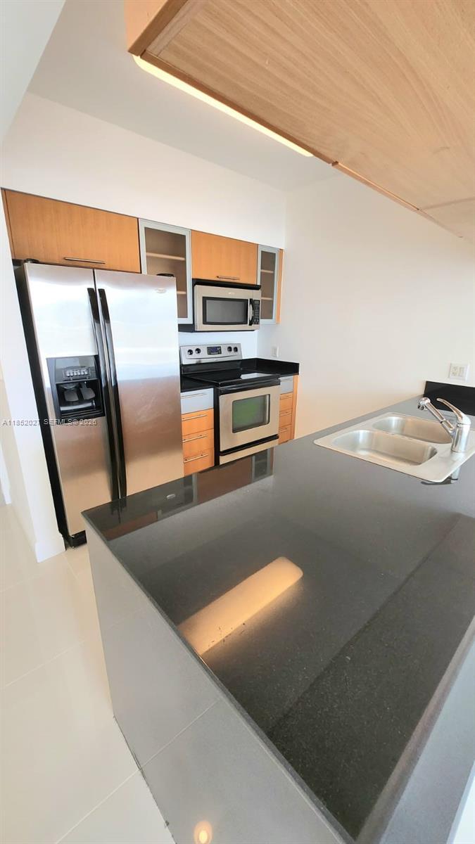 1750 N Bayshore Dr # 2010, Miami FL 33132 photo 4