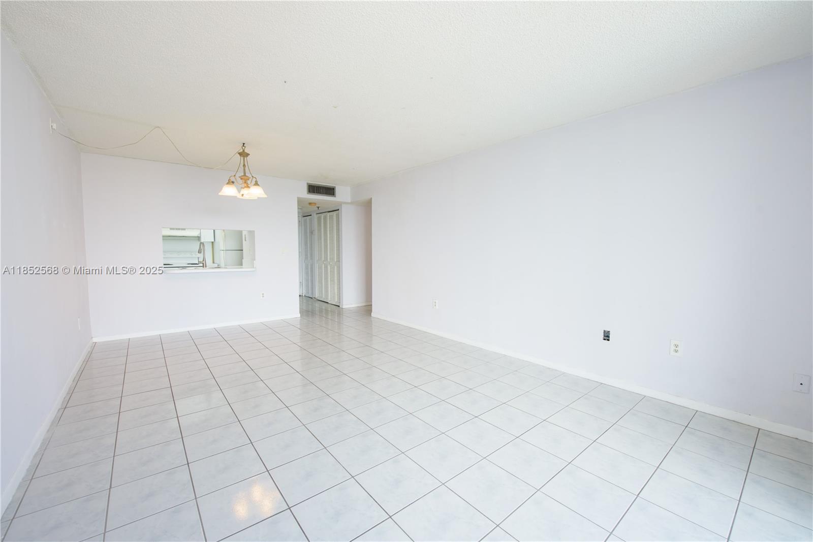 9688 Fontainebleau Blvd # 504, Miami FL 33172 photo 3