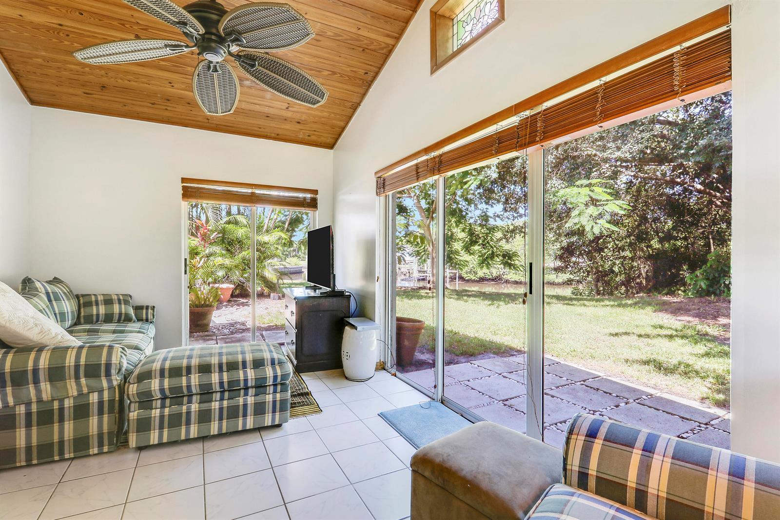 1329 Chippewa Street, Jupiter FL 33458 photo 4