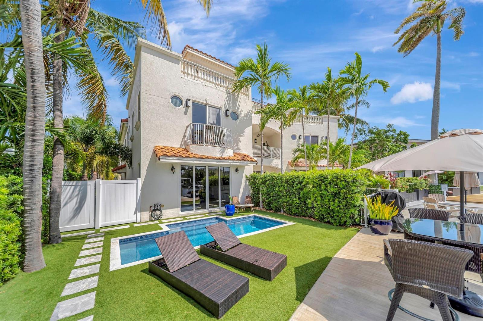 1368 Bayview Drive, Fort Lauderdale FL 33304 photo 3