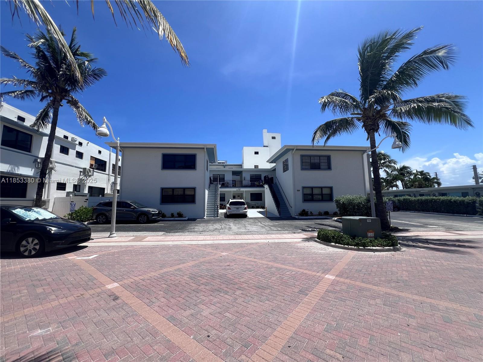 322 Harding St # B206, Hollywood FL 33019 photo 3