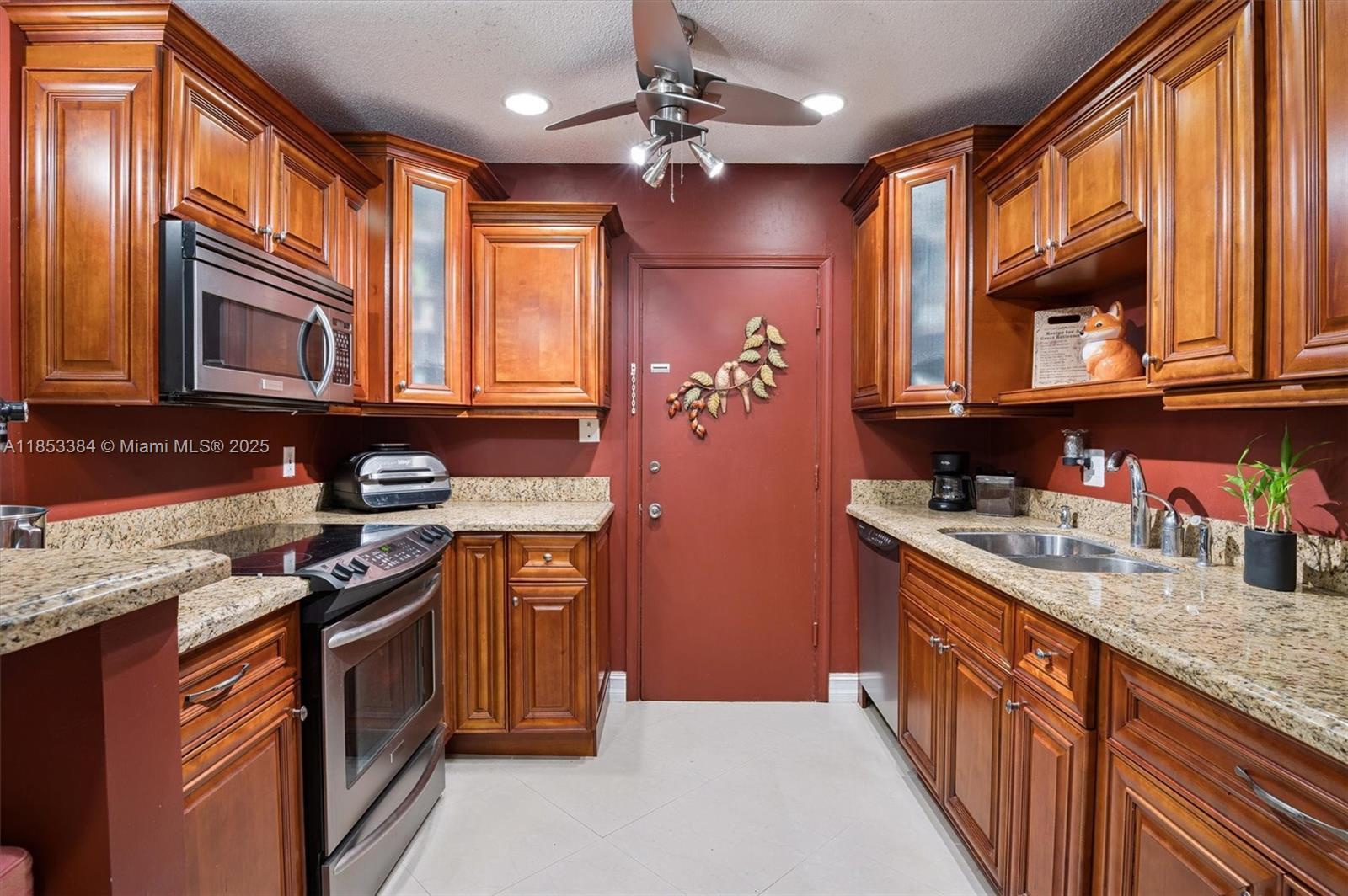 5900 NE 22nd Way # 802, Fort Lauderdale FL 33308 photo 3