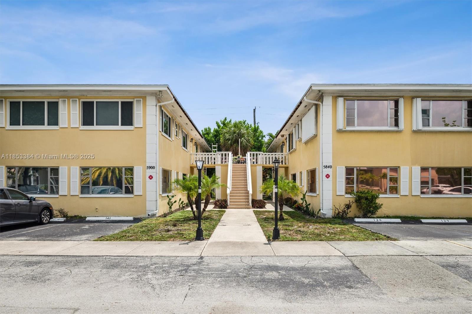5900 NE 22nd Way # 802, Fort Lauderdale FL 33308 photo 4