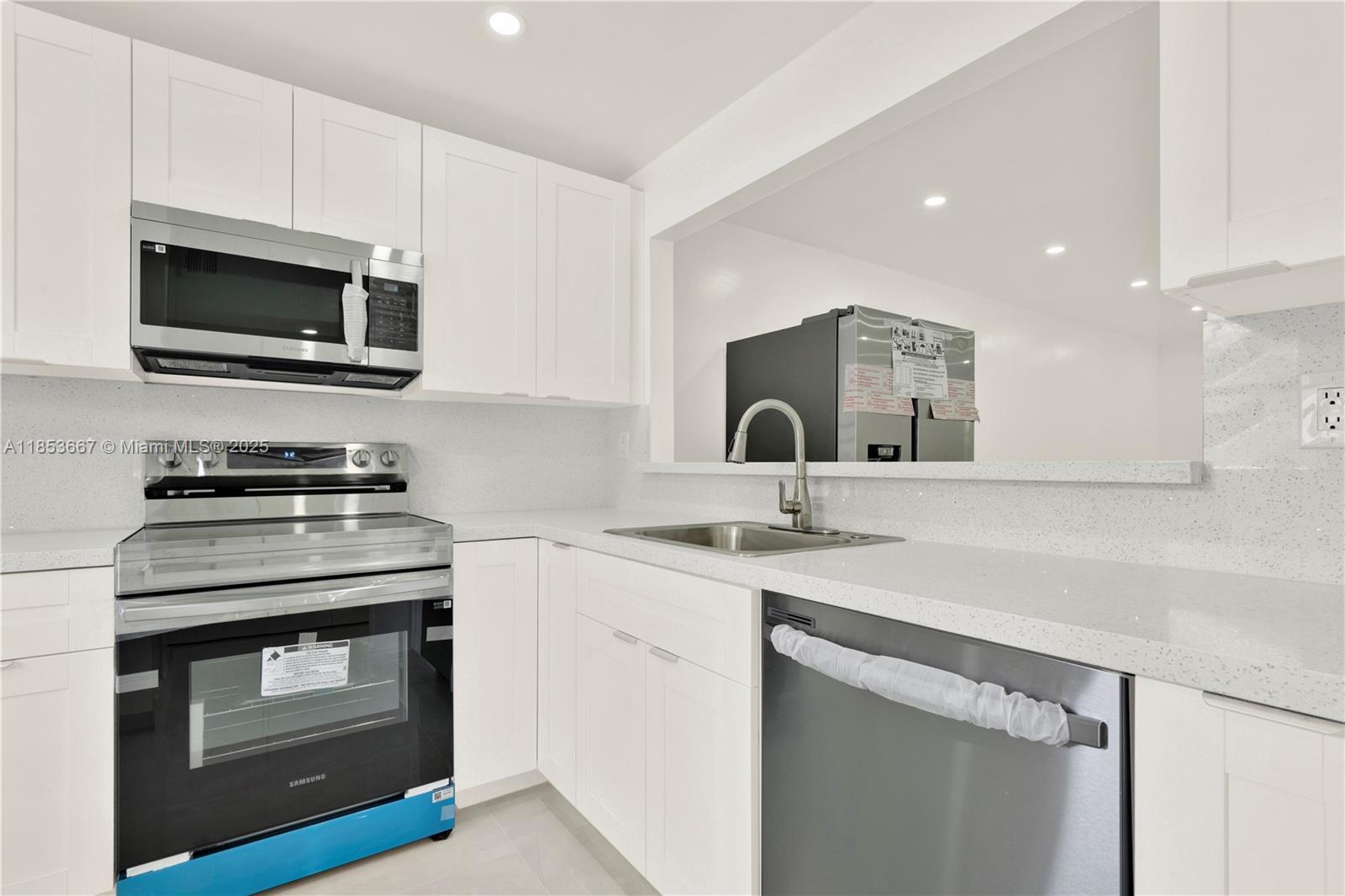 8320 Sands Point Blvd # M107, Tamarac FL 33321