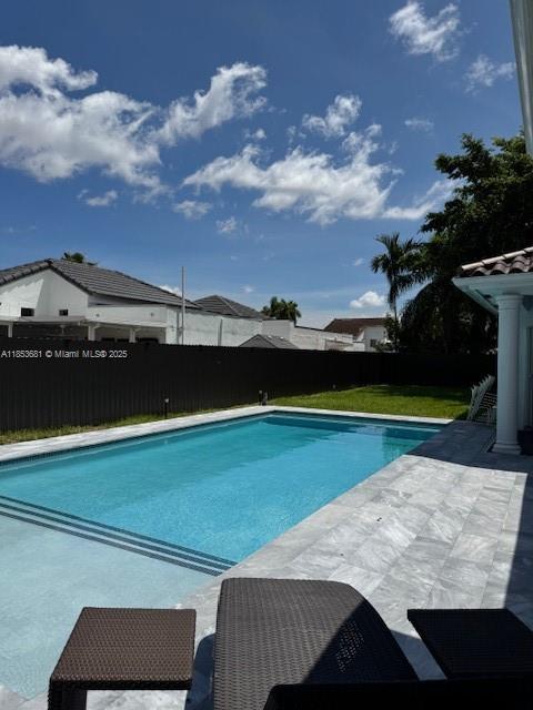 12335 NW 6th St, Miami FL 33182 photo 2