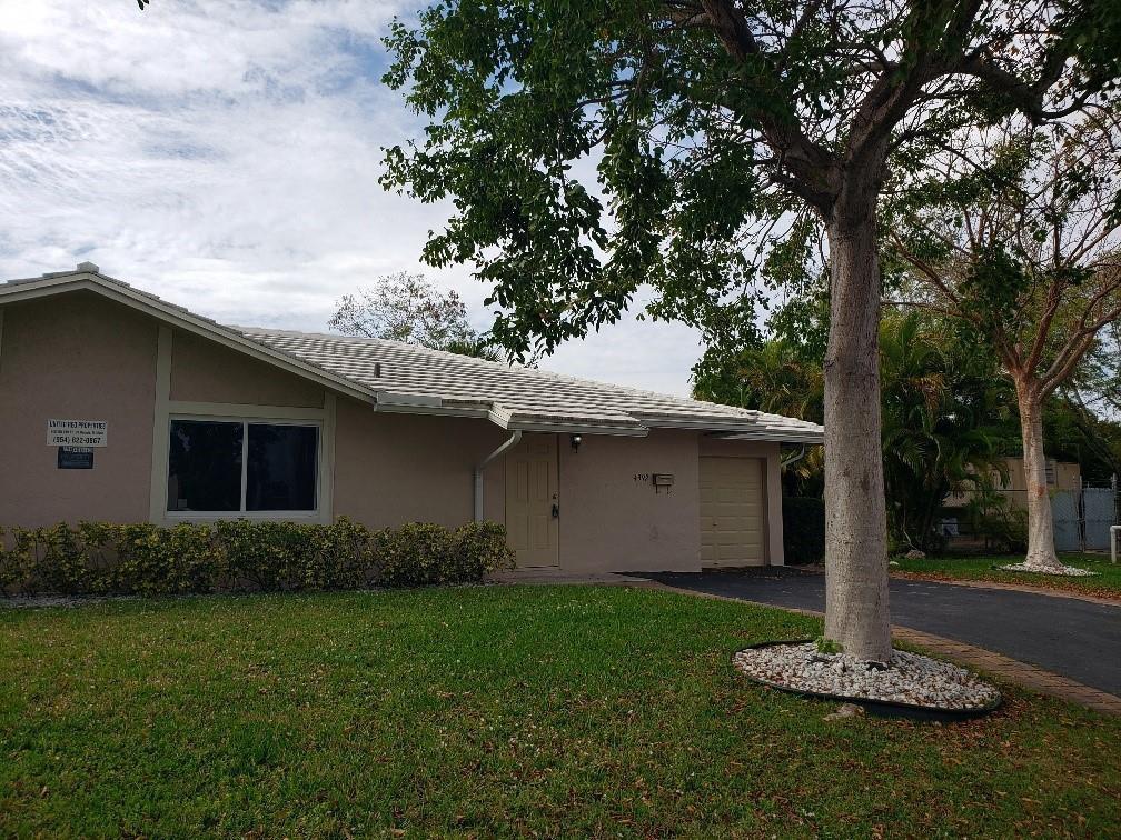 4392 Riverside Drive, Coral Springs FL 33065
