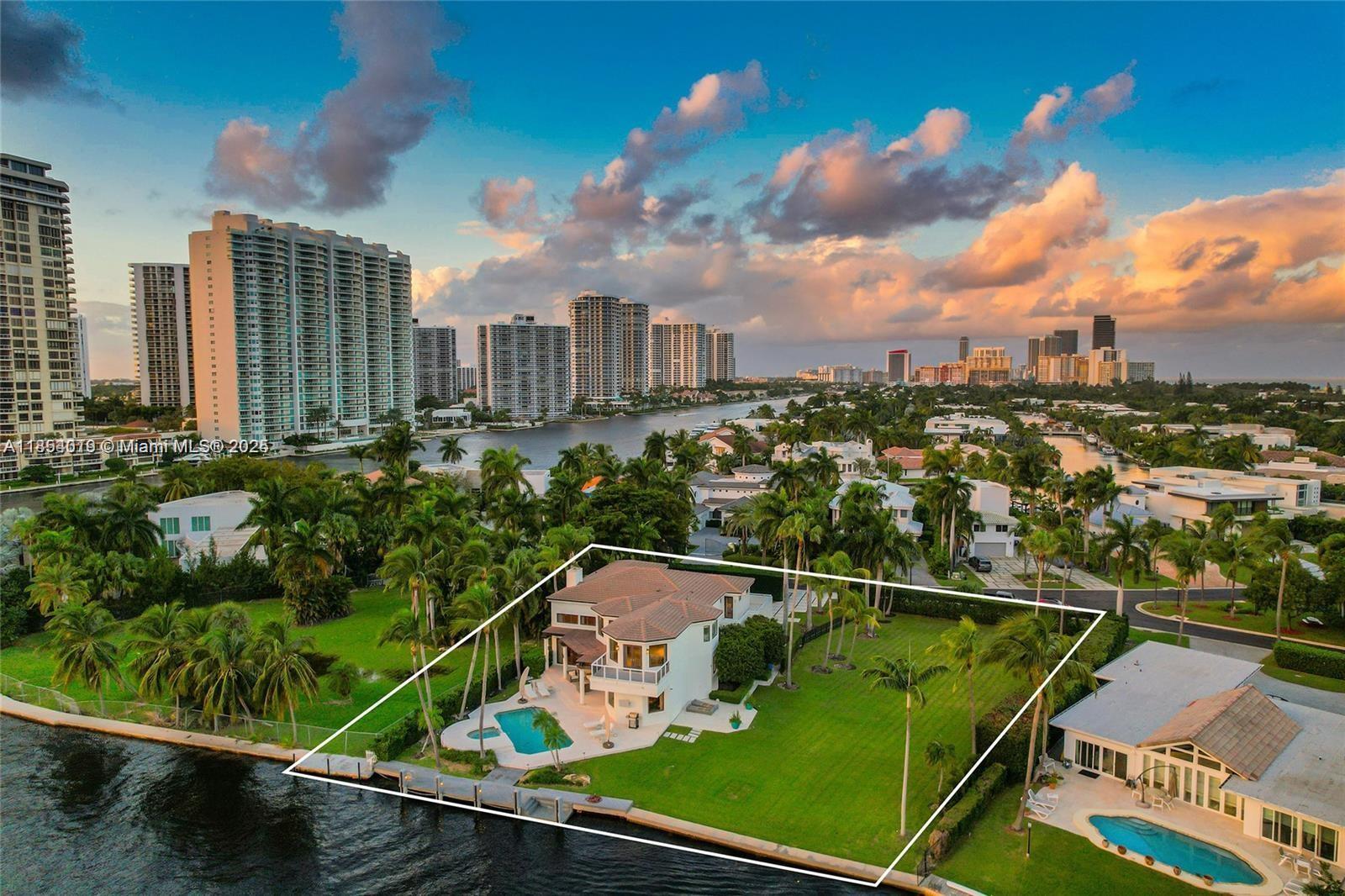 288 S Parkway Pkwy, Golden Beach FL 33160