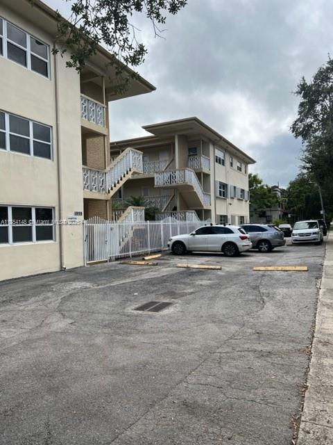 1958 Monroe St # 208, Hollywood FL 33020