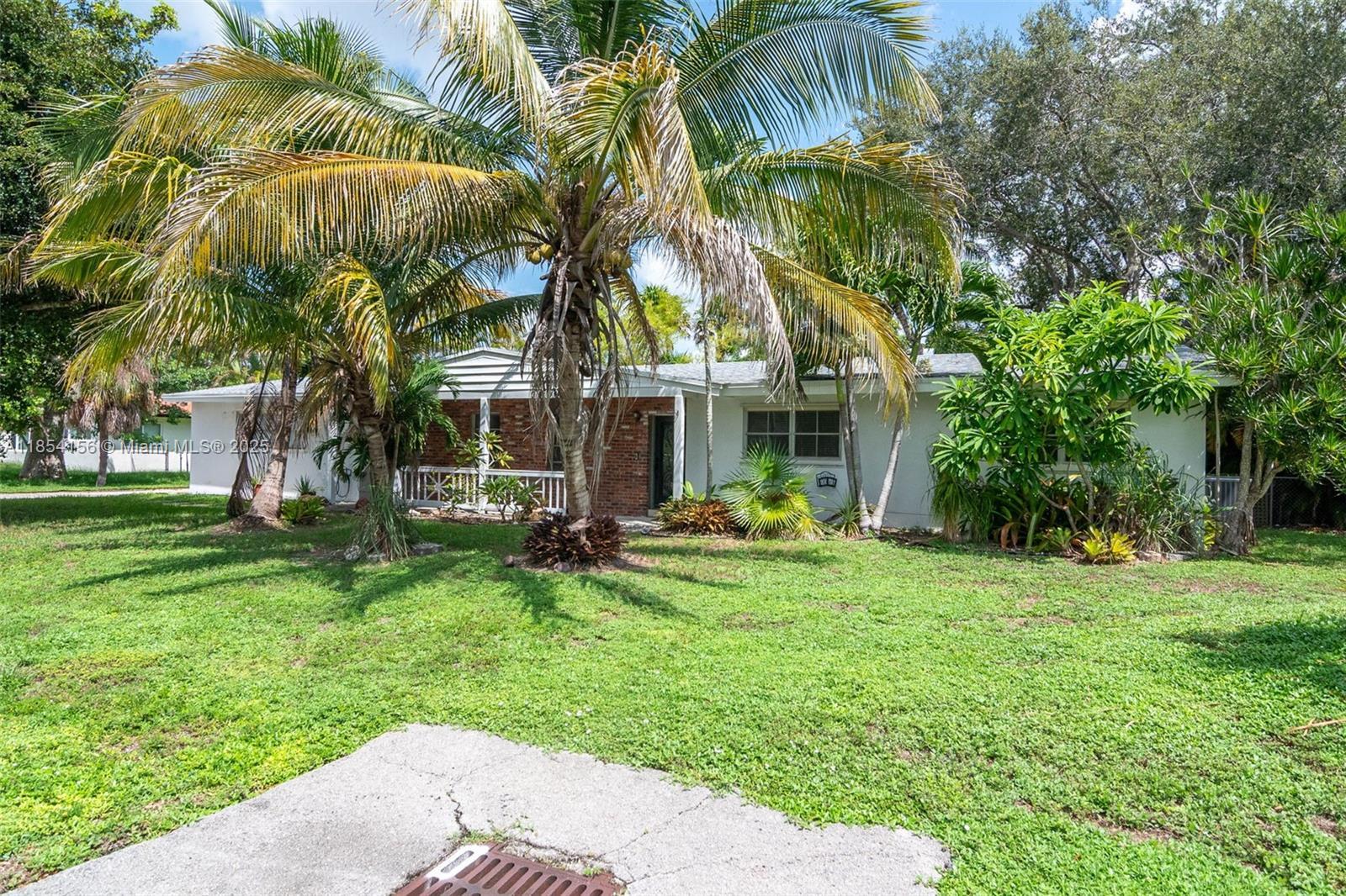 8465 SW 143rd St, Palmetto Bay FL 33158