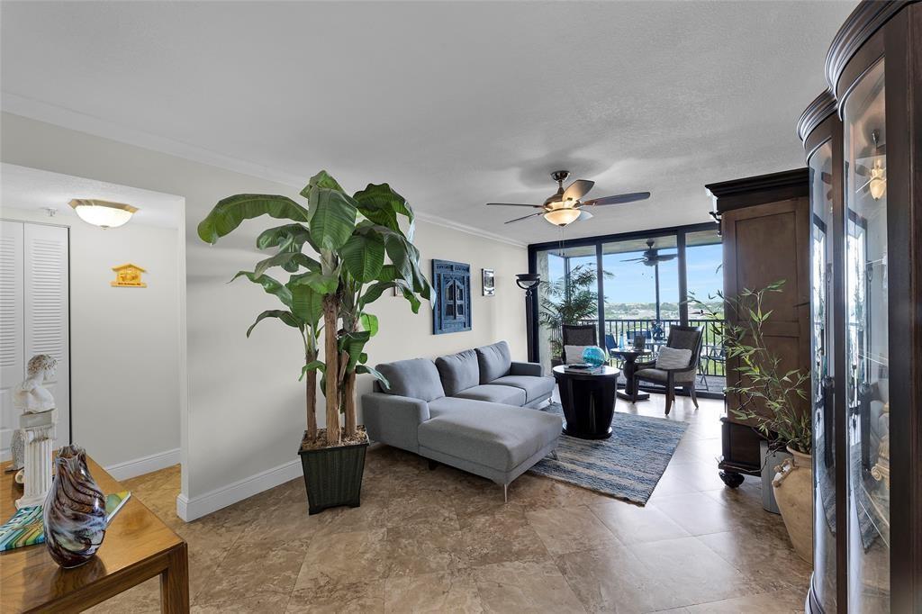 105 Lake Emerald Drive # 711, Oakland Park FL 33309 photo 2