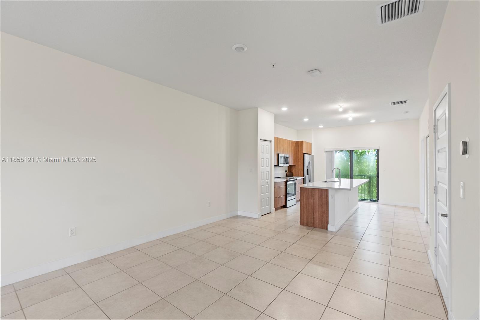 7831 NW 104th Ave # 22, Doral FL 33178 photo 5