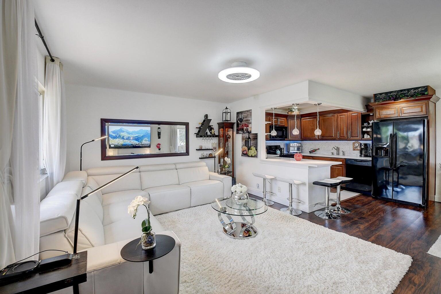 123 Saxony C, Delray Beach FL 33446