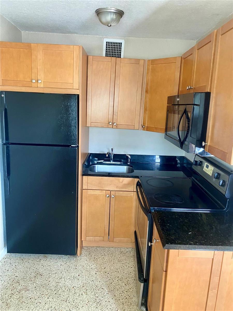 1201 N e Street # 2, FL 33460 photo 2