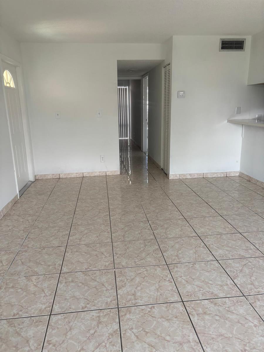 2075 NW 46th Avenue # I102, Lauderhill FL 33313 photo 3