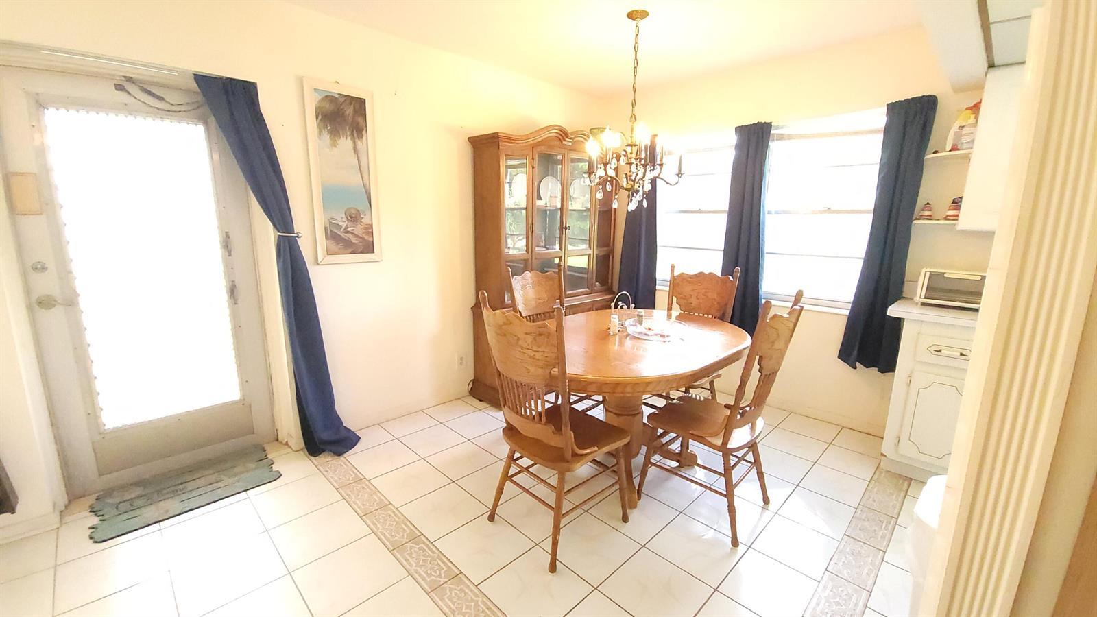 147 Bedford F, West Palm Beach FL 33417