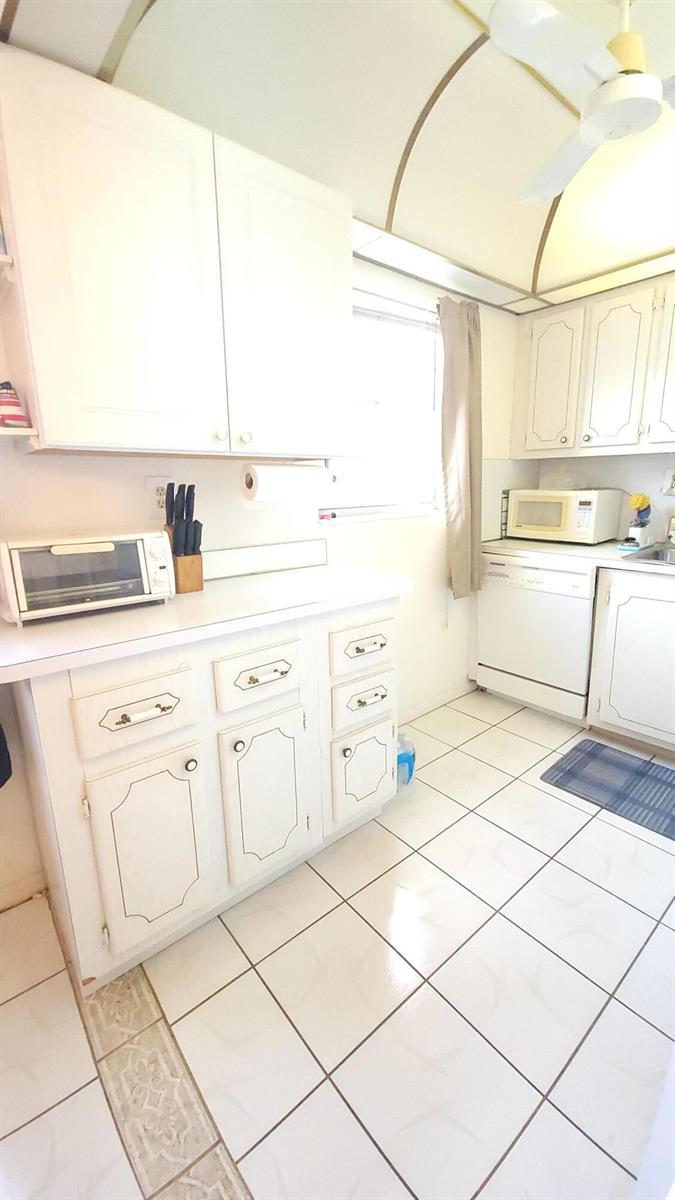 147 Bedford F, West Palm Beach FL 33417 photo 4
