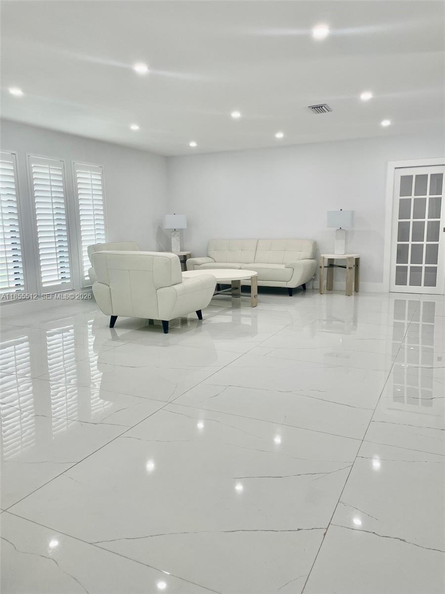 2721 SW 130th Ave, Miami FL 33175 photo 3