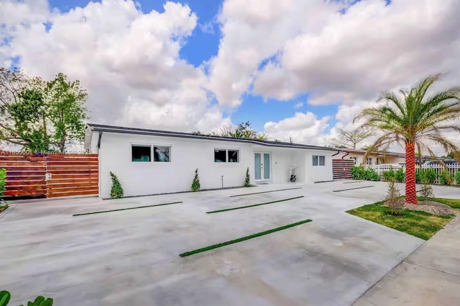 3530 SW 104th Ave, Miami FL 33165