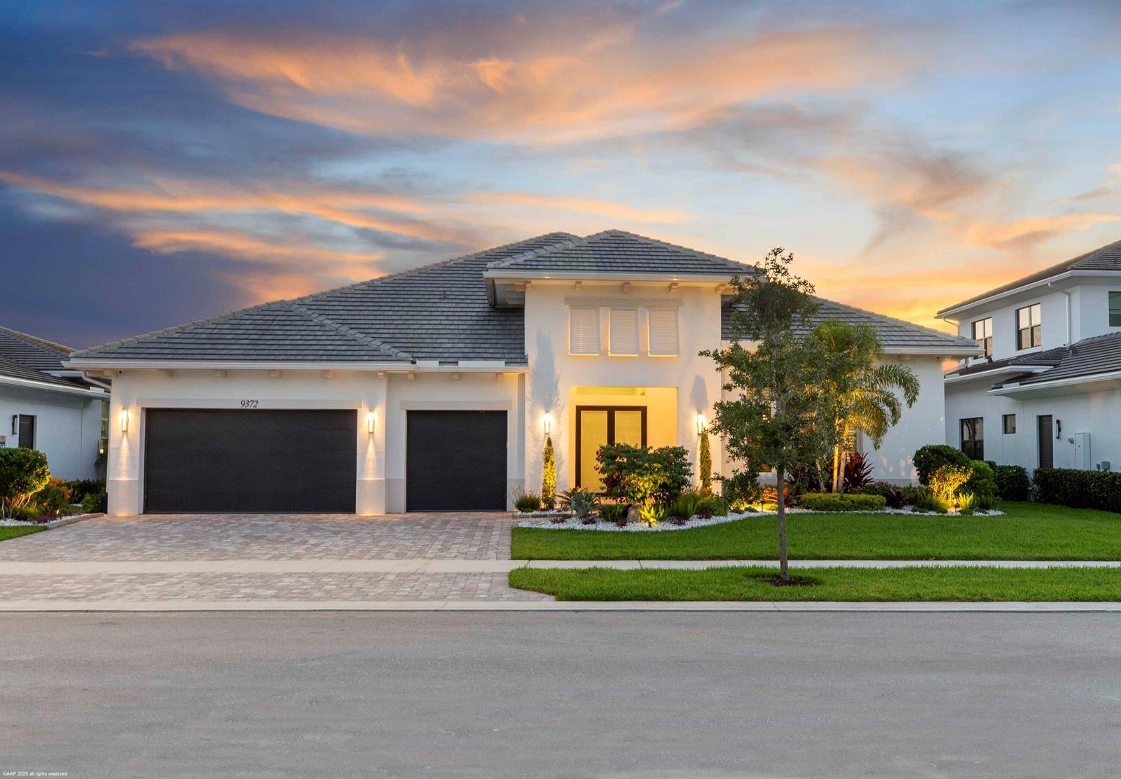 9372 Coral Isles Circle, Palm Beach Gardens FL 33412 photo 2