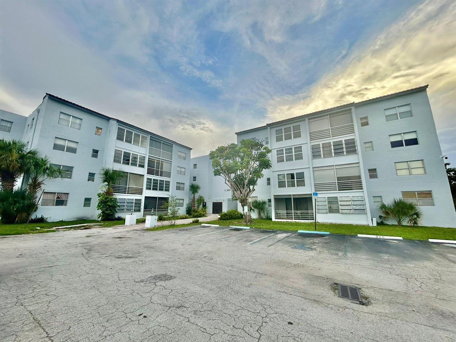 2850 Somerset Drive # 316l, Lauderdale Lakes FL 33311 photo 3