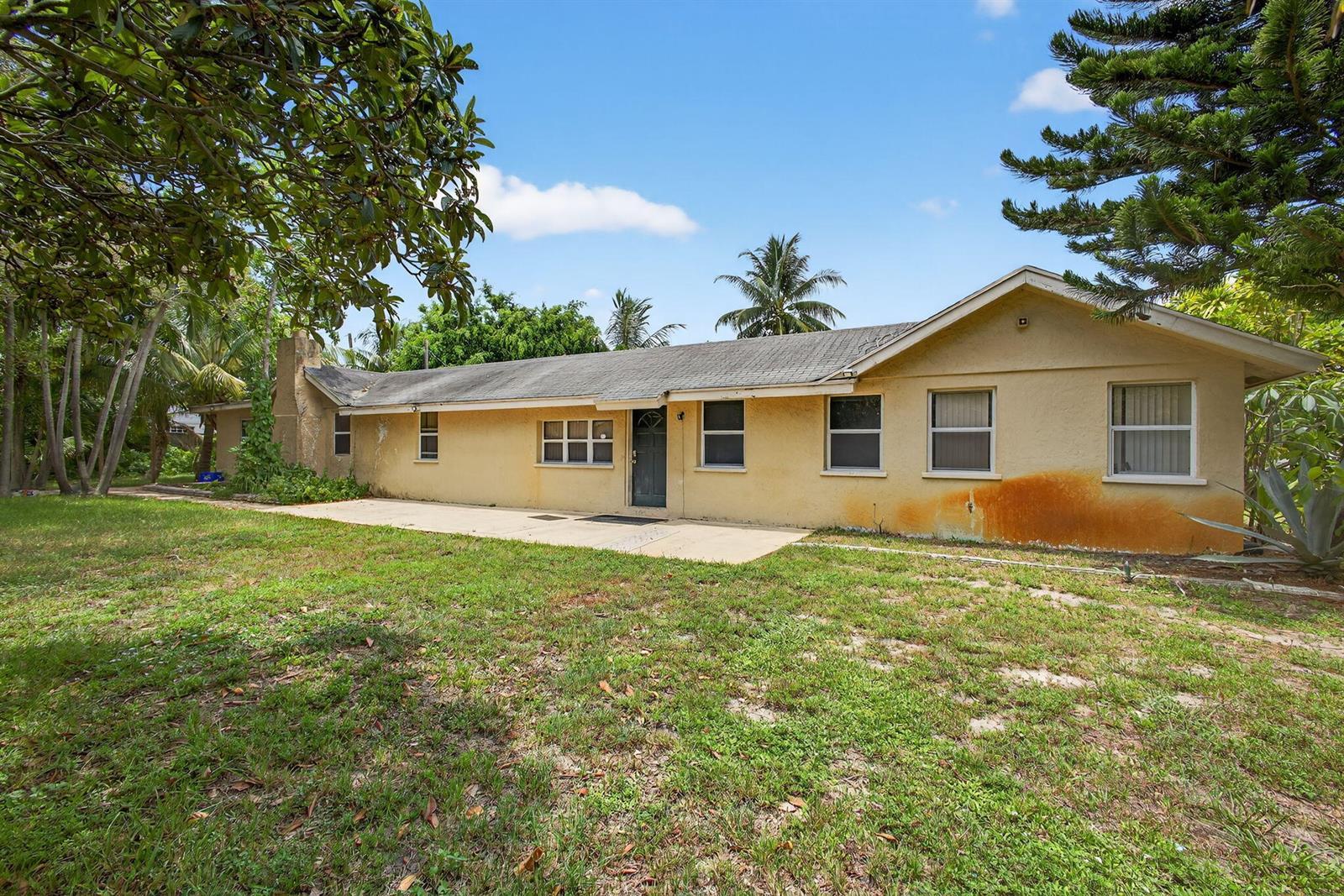 129 Fleming Avenue, FL 33463 photo 3