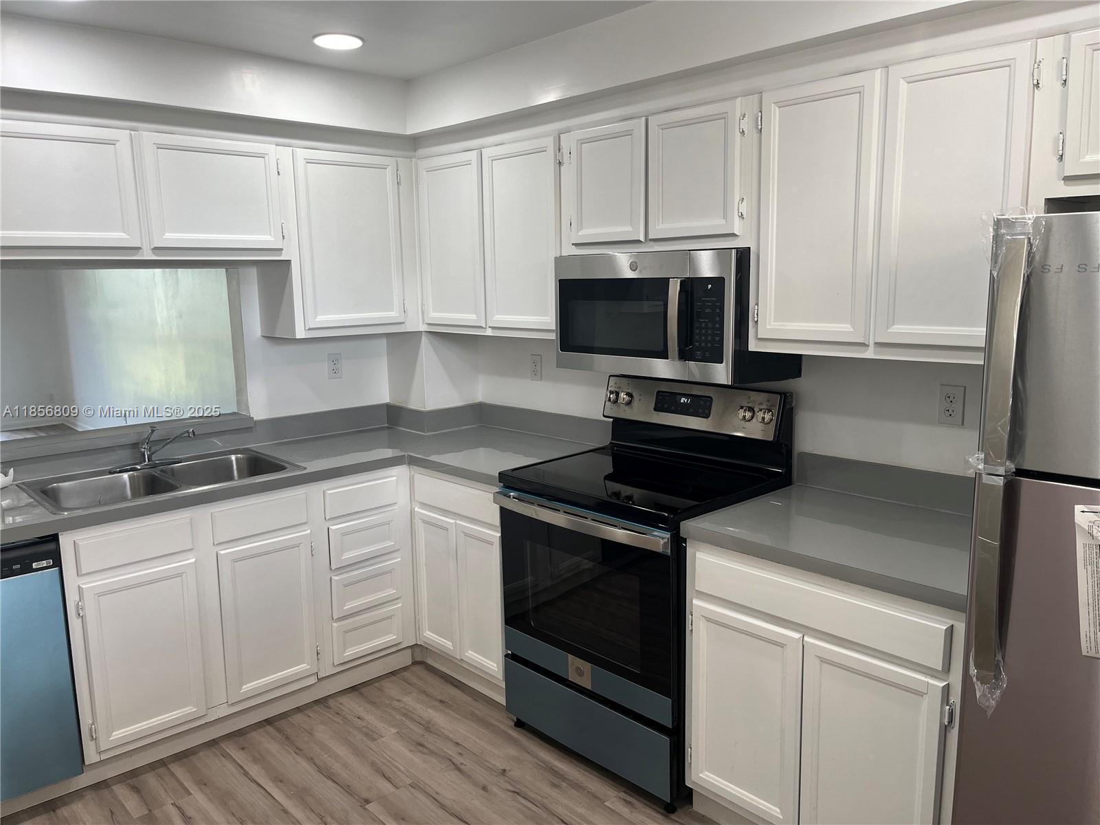 8735 Ramblewood Dr # 413, Coral Springs FL 33071