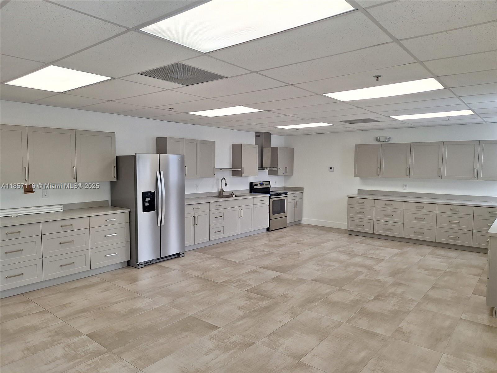 2375 NW 70th Ave #B- 7 # 7, Miami FL 33122 photo 2