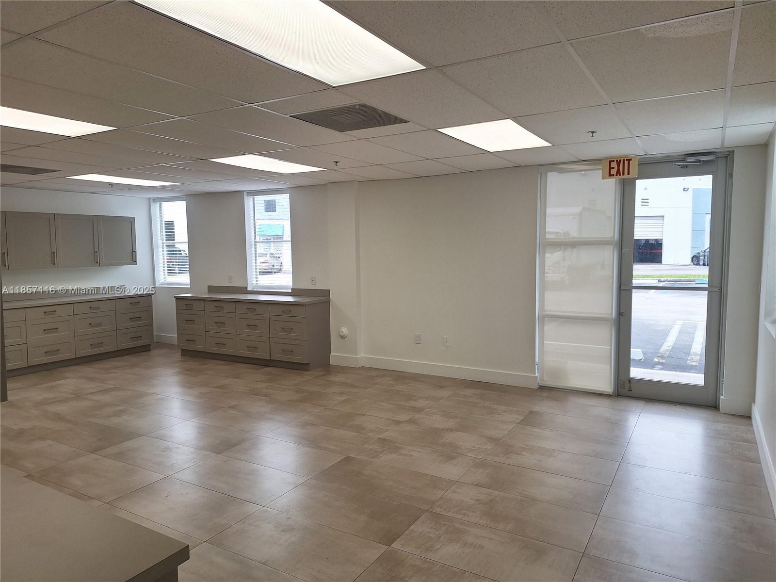 2375 NW 70th Ave #B- 7 # 7, Miami FL 33122 photo 3