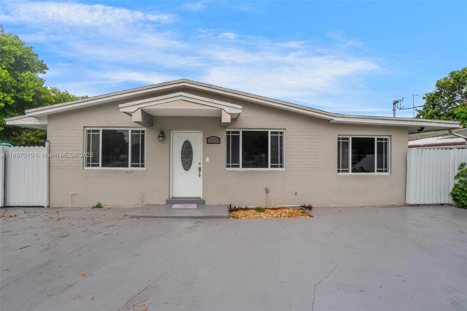 3200 W 7th Ave, Hialeah FL 33012 photo 3