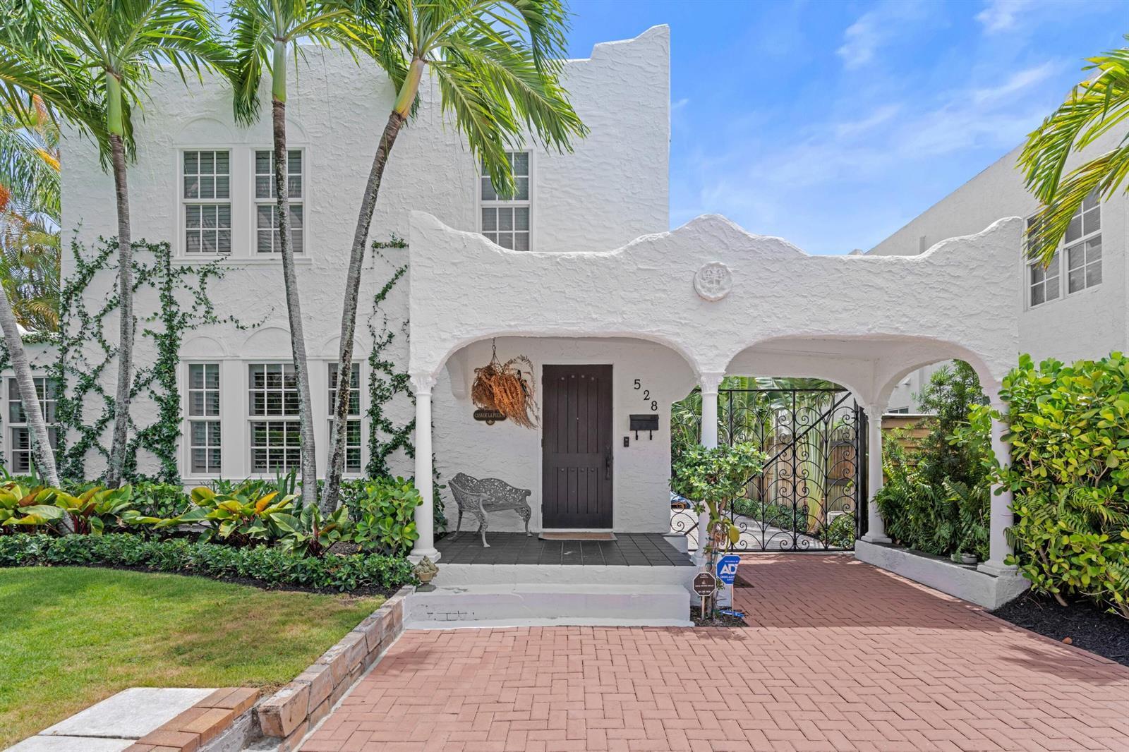528 32nd Street, West Palm Beach FL 33407 photo 2