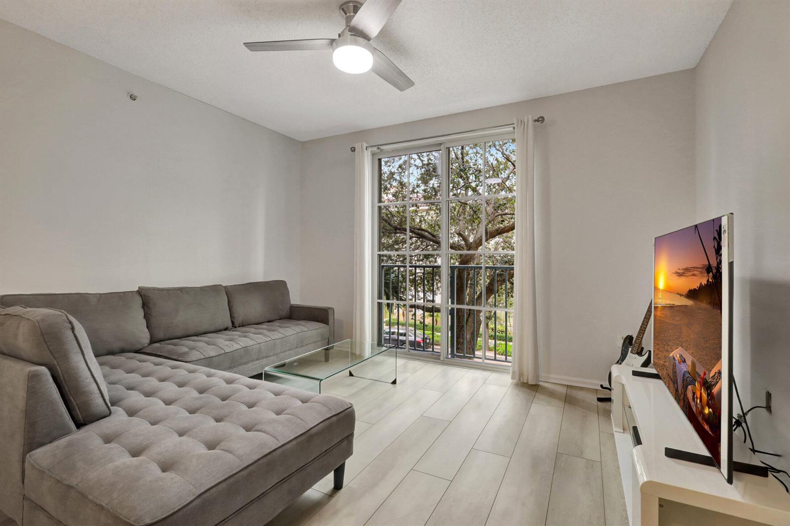 630 S Sapodilla Avenue # 223, West Palm Beach FL 33401 photo 4
