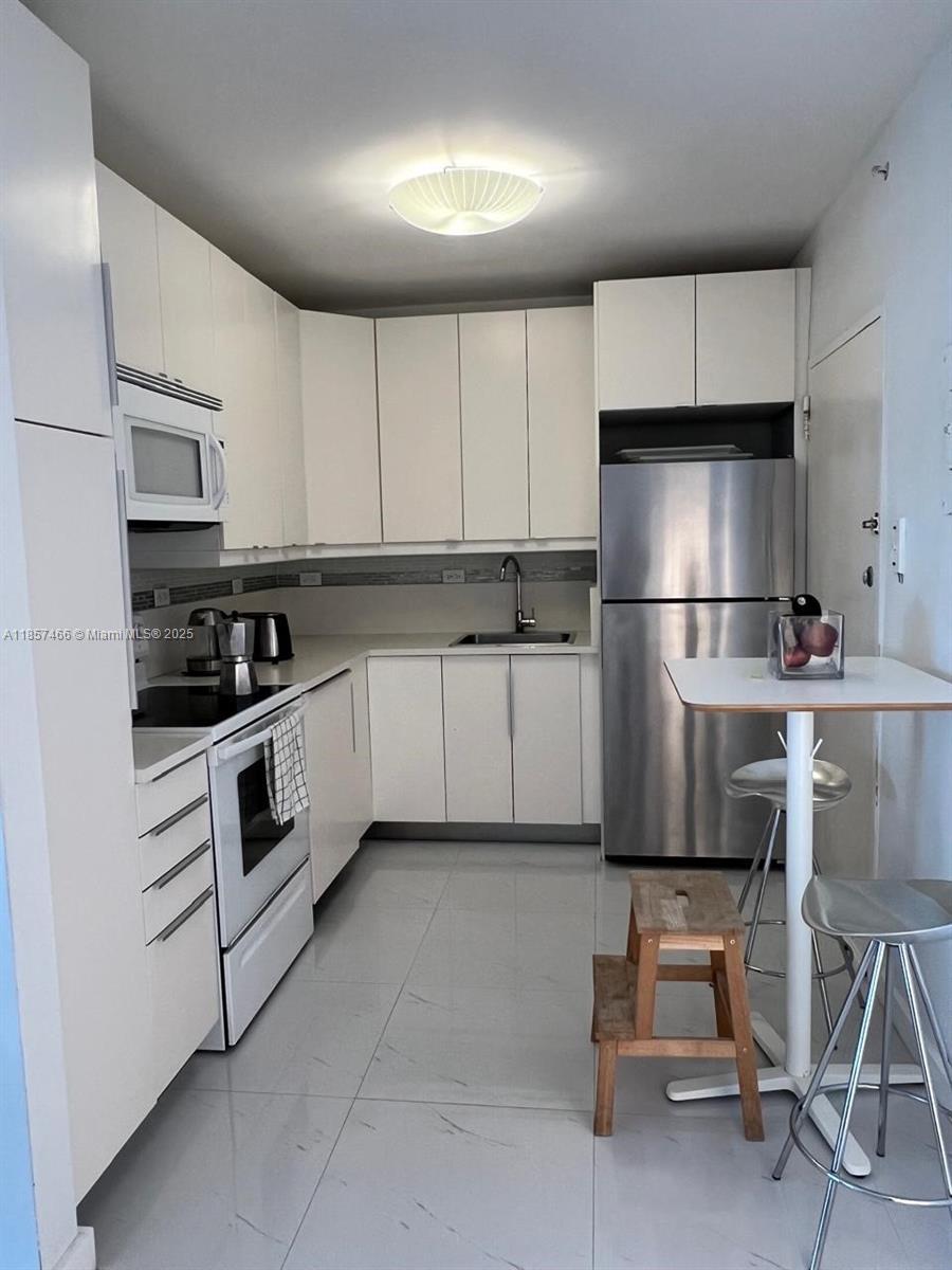 5601 Collins Ave # 1115, Miami Beach FL 33140 photo 5