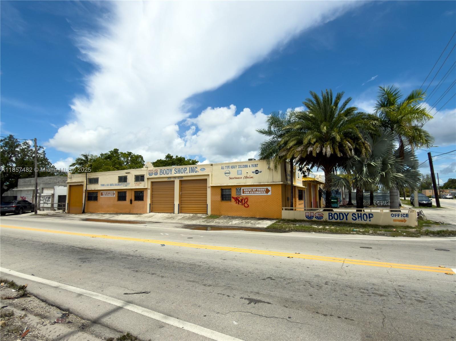 195 NW 71st St, Miami FL 33150 photo 2