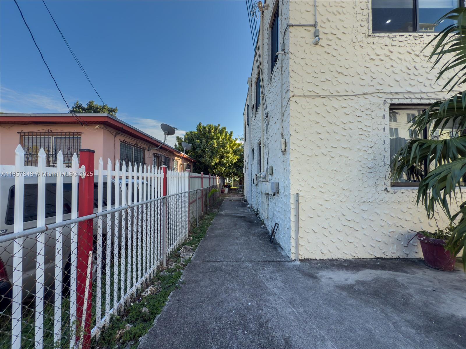 1376 NW 35th St, Miami FL 33142 photo 3