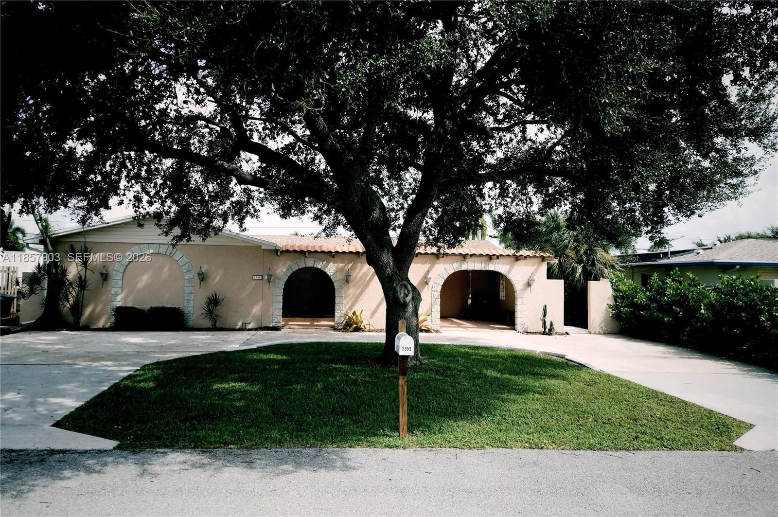 2359 N Wallen Dr, West Palm Beach FL 33410