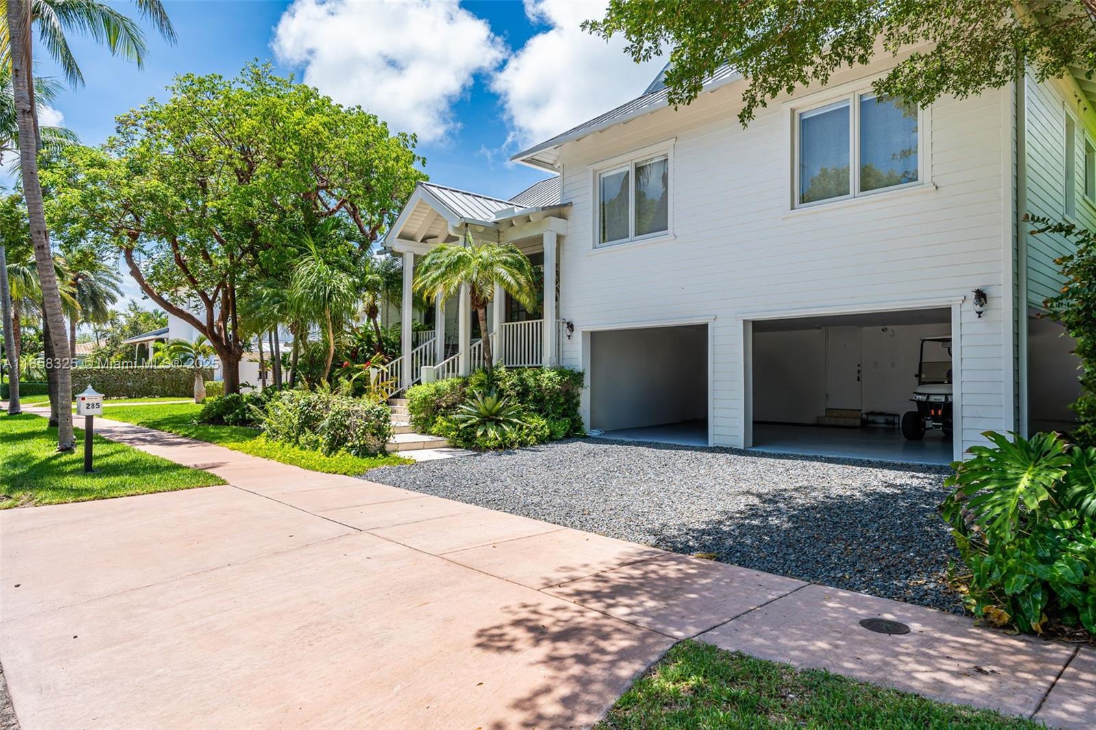 285 W Enid Dr, Key Biscayne FL 33149 photo 2
