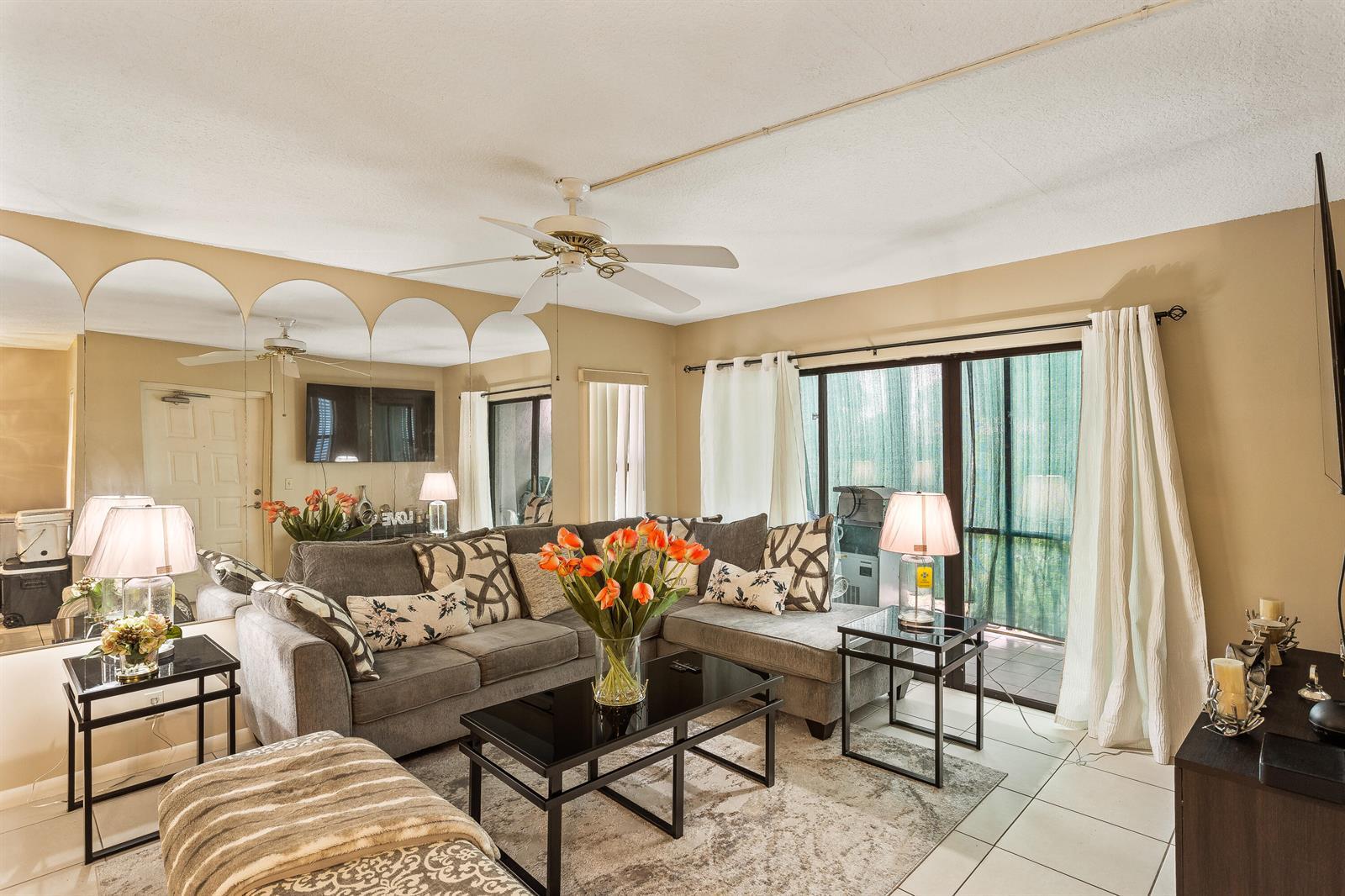 1102 Green Pine Boulevard # H1, West Palm Beach FL 33409 photo 4