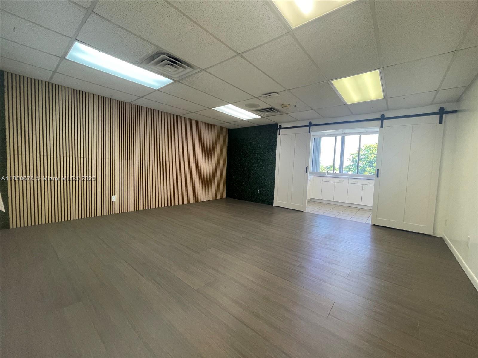 2843 Pembroke Rd, Hollywood FL 33020 photo 2