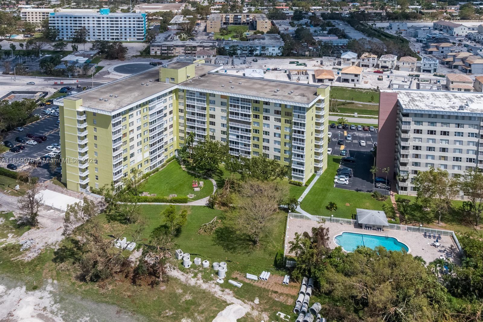 4400 Hillcrest Dr # 520C, Hollywood FL 33021 photo 2