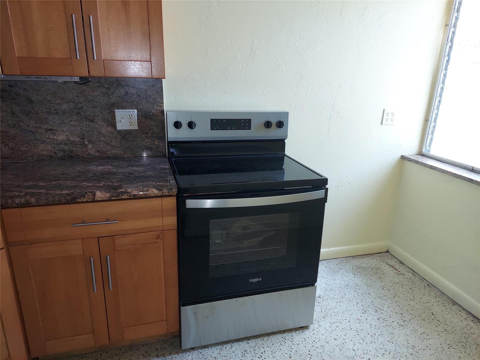 505 SW 9th Street, Fort Lauderdale FL 33315 photo 3