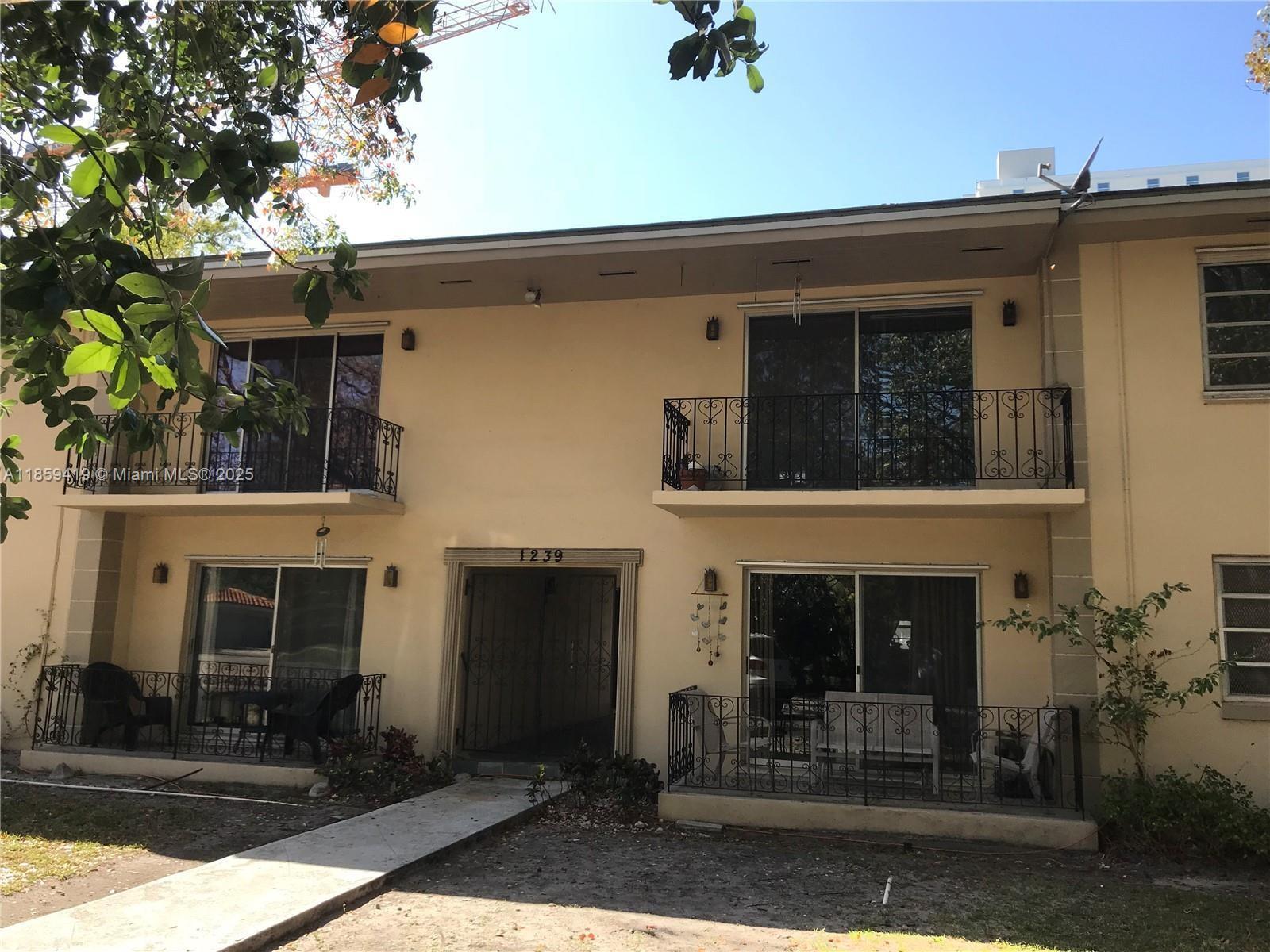 1239 Mariposa Ave # 6, Coral Gables FL 33146 photo 3