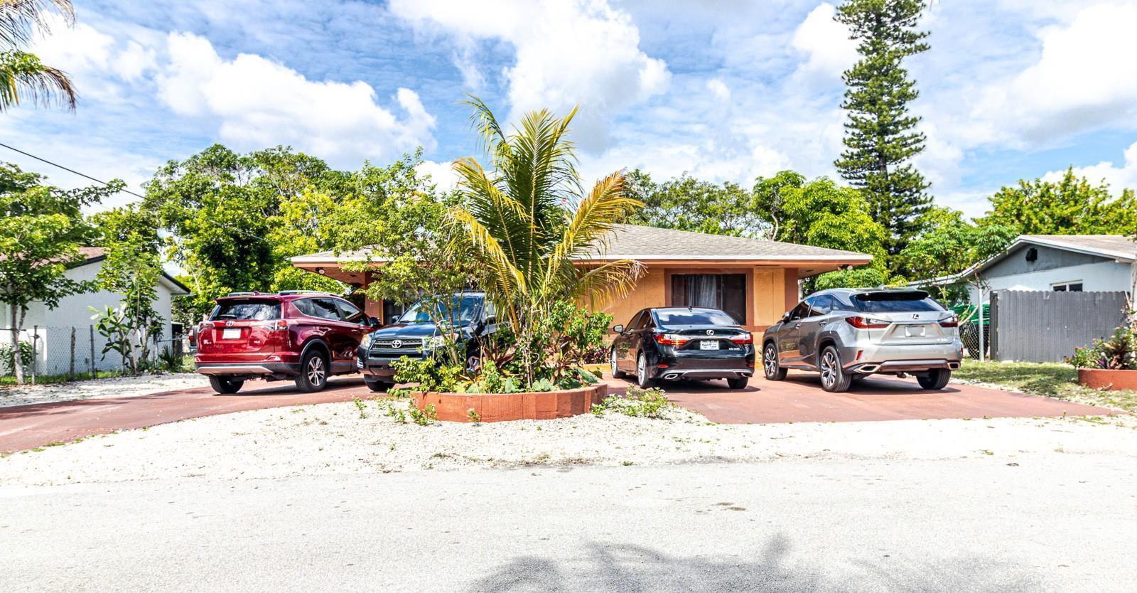 661 SW 28th Way, Fort Lauderdale FL 33312