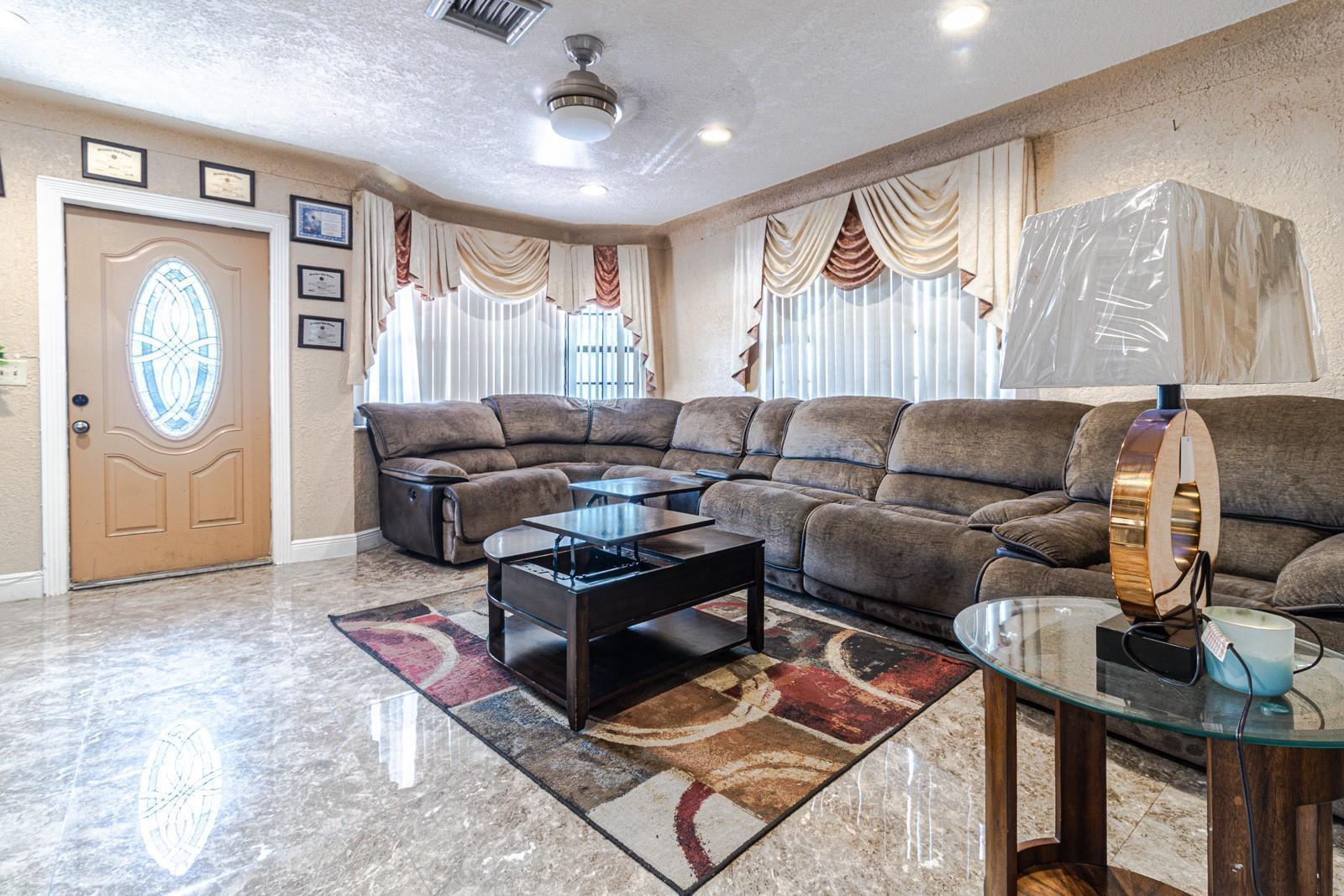 661 SW 28th Way, Fort Lauderdale FL 33312 photo 4
