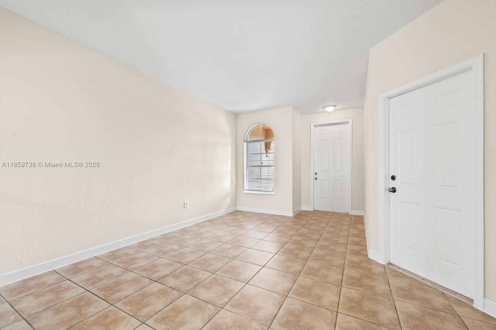 2557 SE 14th St, Homestead FL 33035 photo 5